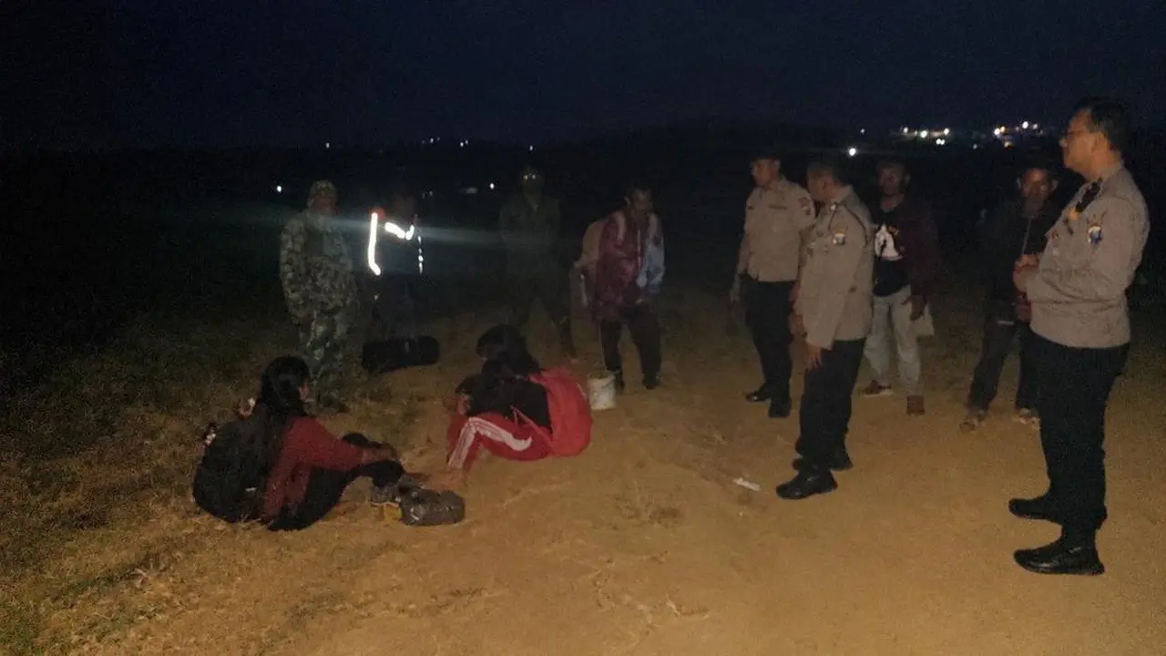 9 Pendaki Tanpa Izin Dievakuasi dari Kawasan Karhutla Batu Tulis Malang