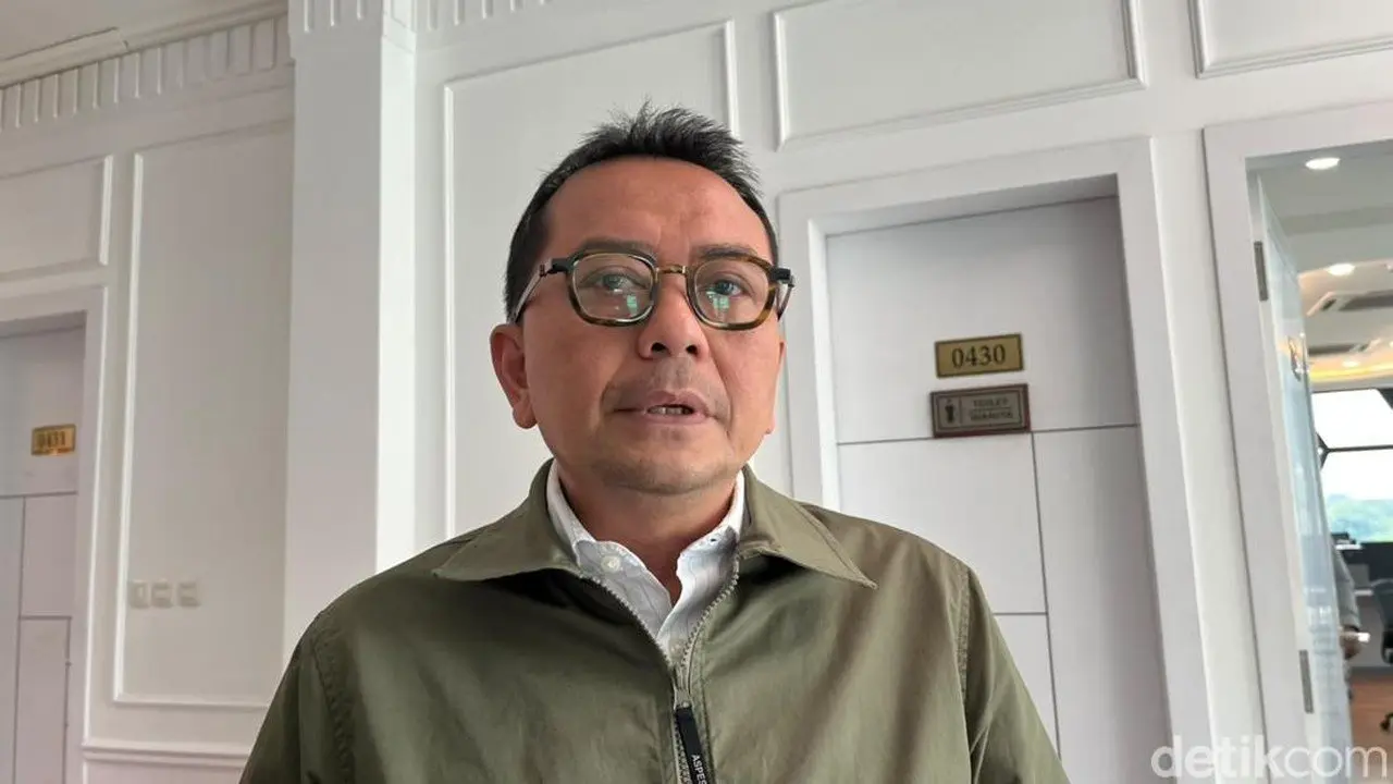 DPR Minta Evaluasi Menyeluruh Sistem Perkeretaapian Pasca-Tabrakan Maut di Bekasi
