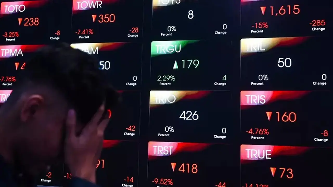 IHSG Tumbang, 30 Saham Ambles ke Titik Terendah Perdagangan
