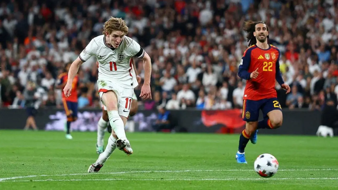 Inggris Kalah dari Spanyol, Gordon: Kami Sama Kuatnya