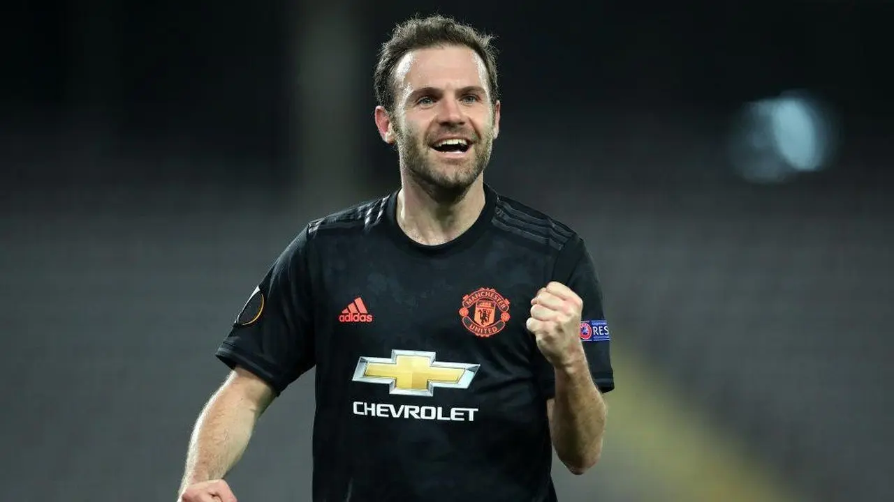 Juan Mata Berseloroh Koleksi Trofi Bertambah Berkat Kasus Finansial Manchester City