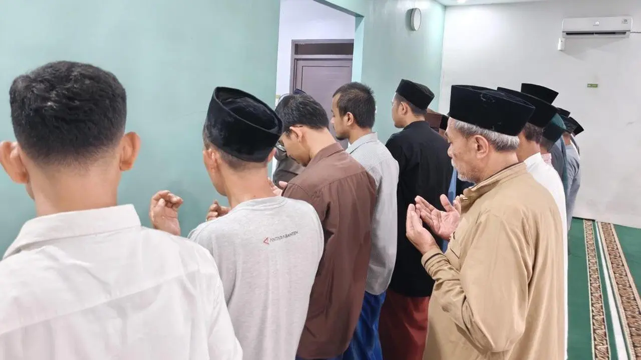 Jurnalis Hilang di Anak Krakatau, Keluarga Gelar Salat Gaib dan Doa Syahid