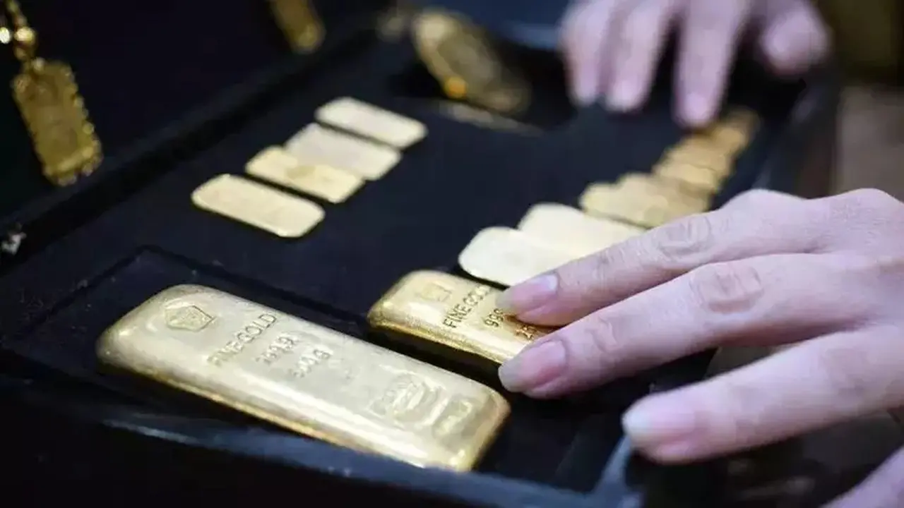 Mahasiswa Bisa Mulai Investasi Emas Sejak Dini, Ini Caranya