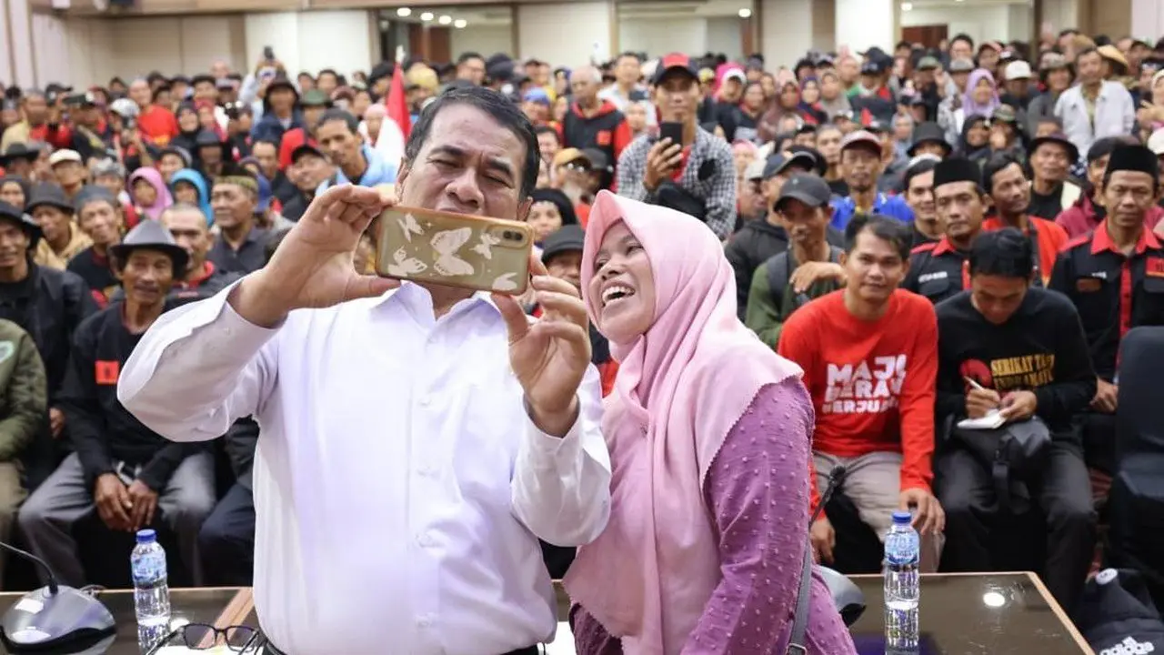 Mentan Amran Tanggapi Keluhan Petani Indramayu, Janjikan Solusi Irigasi hingga Pupuk