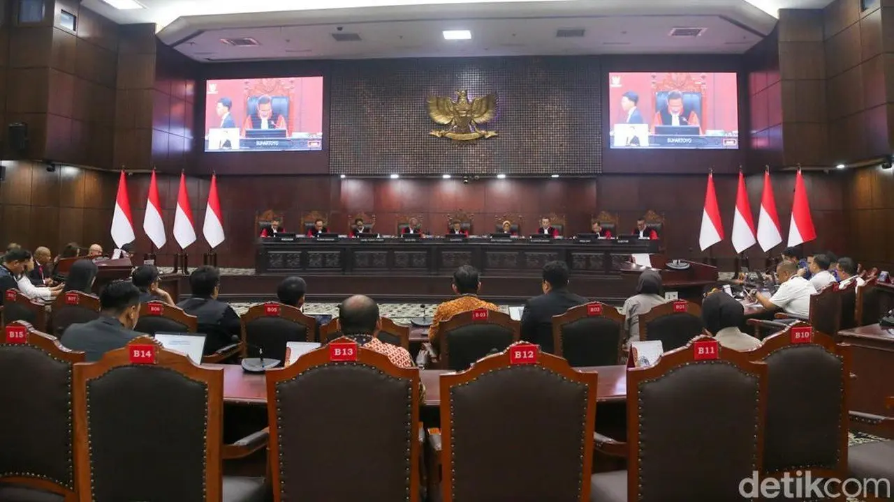 MK Wajibkan Label Warna pada Kemasan Makanan untuk Kandungan Gula, Garam, dan Lemak