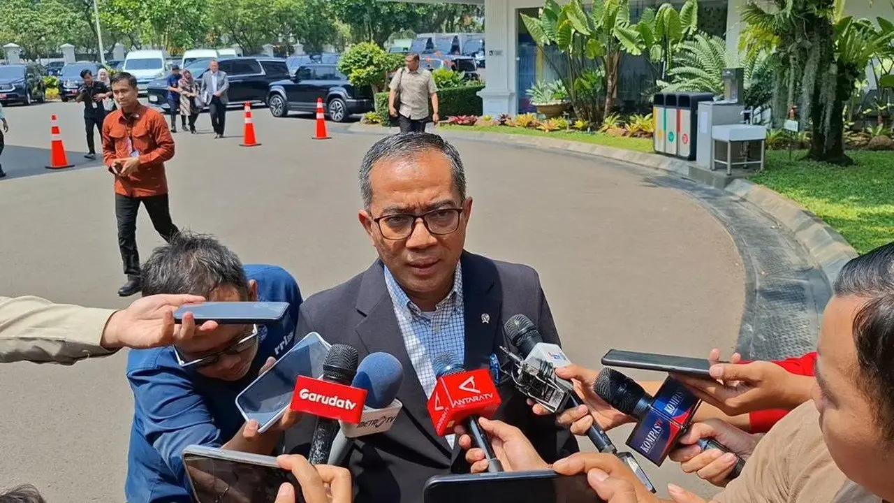 Pemerintah Bahas Hasil Riset Narkoba Bersama Kepala BNN di Istana
