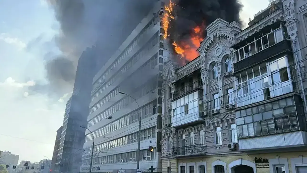 Putin Perintahkan Tambahan 15.500 Tentara, Zelensky Ungkap Potensi 10.000 Pasukan Korut