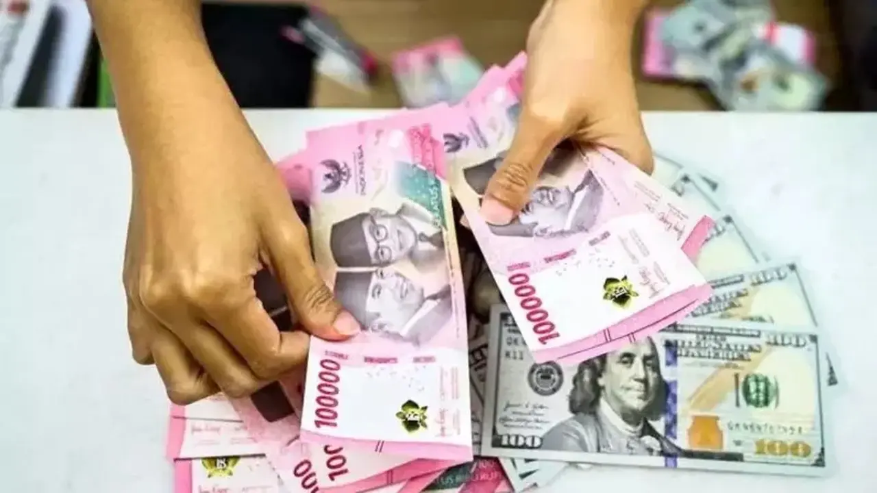 Rupiah Menguat Tipis di Tengah Kekhawatiran Minyak dan Kebijakan The Fed