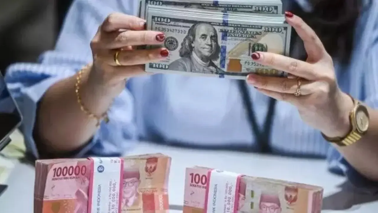 Rupiah Tembus Rp 17.940/USD di Pembukaan Perdagangan Senin