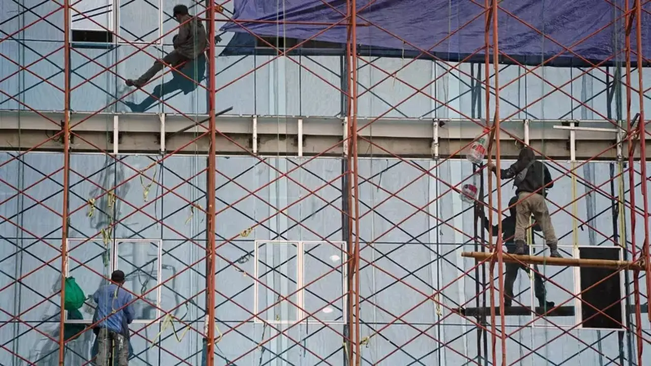 RUU Pelindungan Ketenagakerjaan Ditargetkan Rampung Oktober 2026