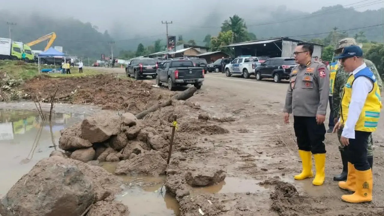 Solok Pulihkan Akses Jalan dan Aliran Sungai Pasca-Banjir Bandang