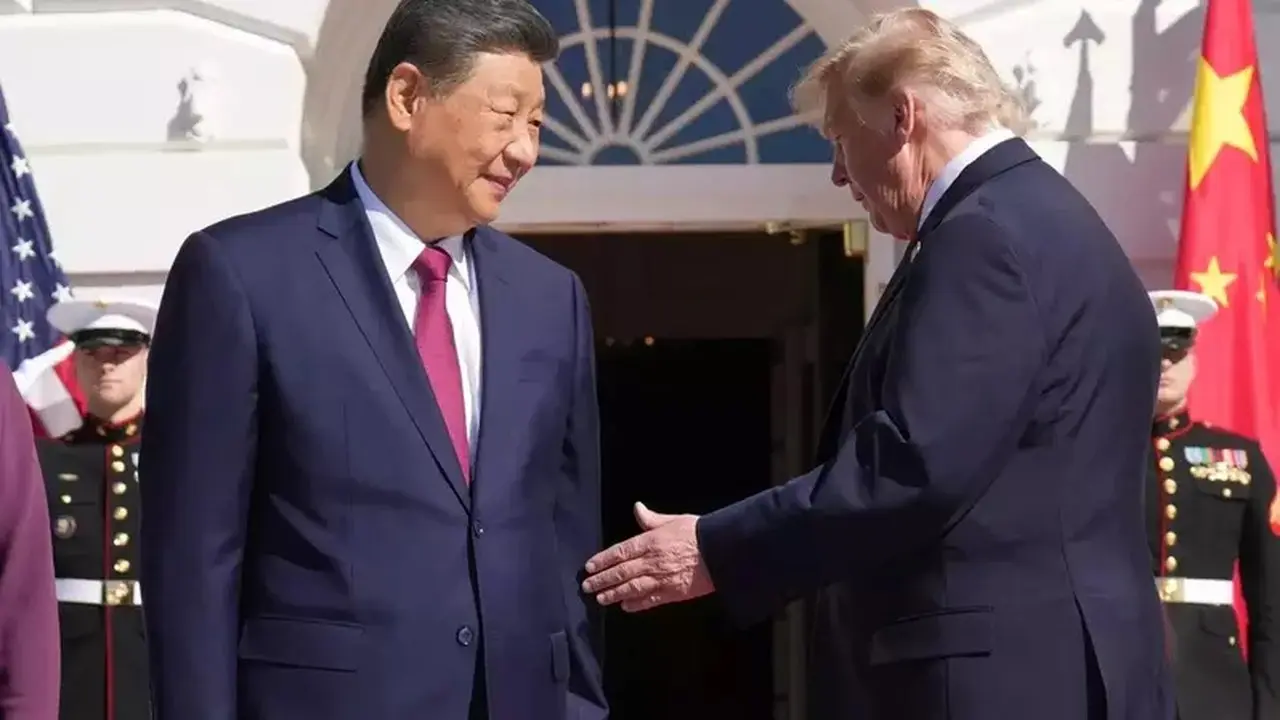 Trump Tawarkan Senjata AS ke China di Tengah Ketegangan Taiwan