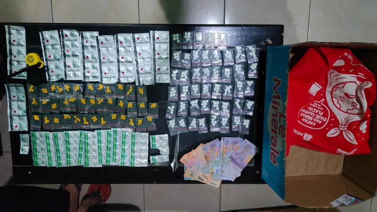 Warga Pondok Aren Gerebek Warung Diduga Jual Obat Ilegal