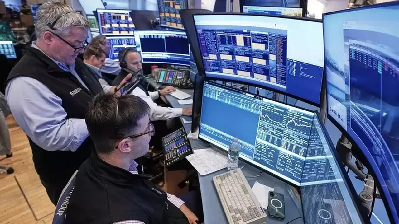 Yield Obligasi AS Melonjak, Wall Street Loyo di Akhir September