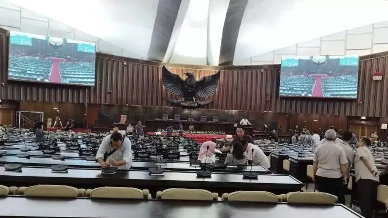 DPR Sahkan UU Pelindungan Ketenagakerjaan Baru, Atur PHK dan Pesangon