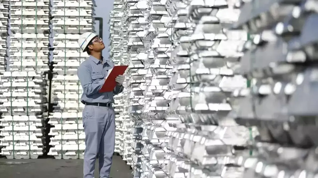 Ekspor Aluminium Indonesia Meroket 206%, Lampaui Pertumbuhan Besi dan Baja