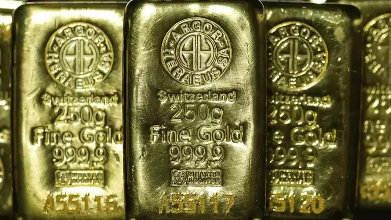 Emas Terancam Anjlok ke $3.500 Jika Support Kritis Ini Tak Kuat