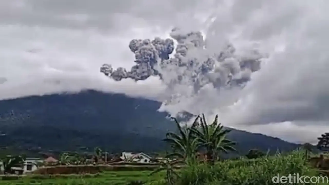 Gunung Marapi Sumbar Meletus, Warga Diminta Waspada Hujan Abu Vulkanik