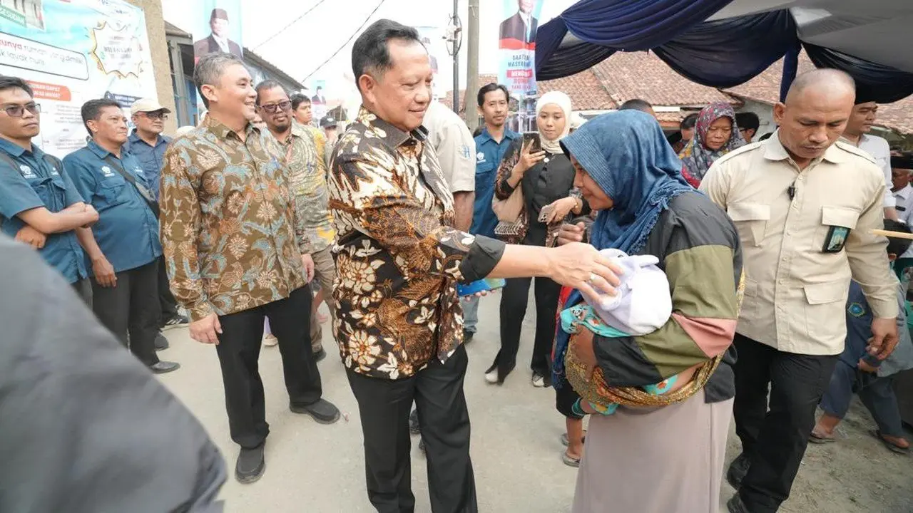 Mendagri Cek Langsung Program BSPS di Purwakarta, Pastikan Bantuan Tepat Sasaran