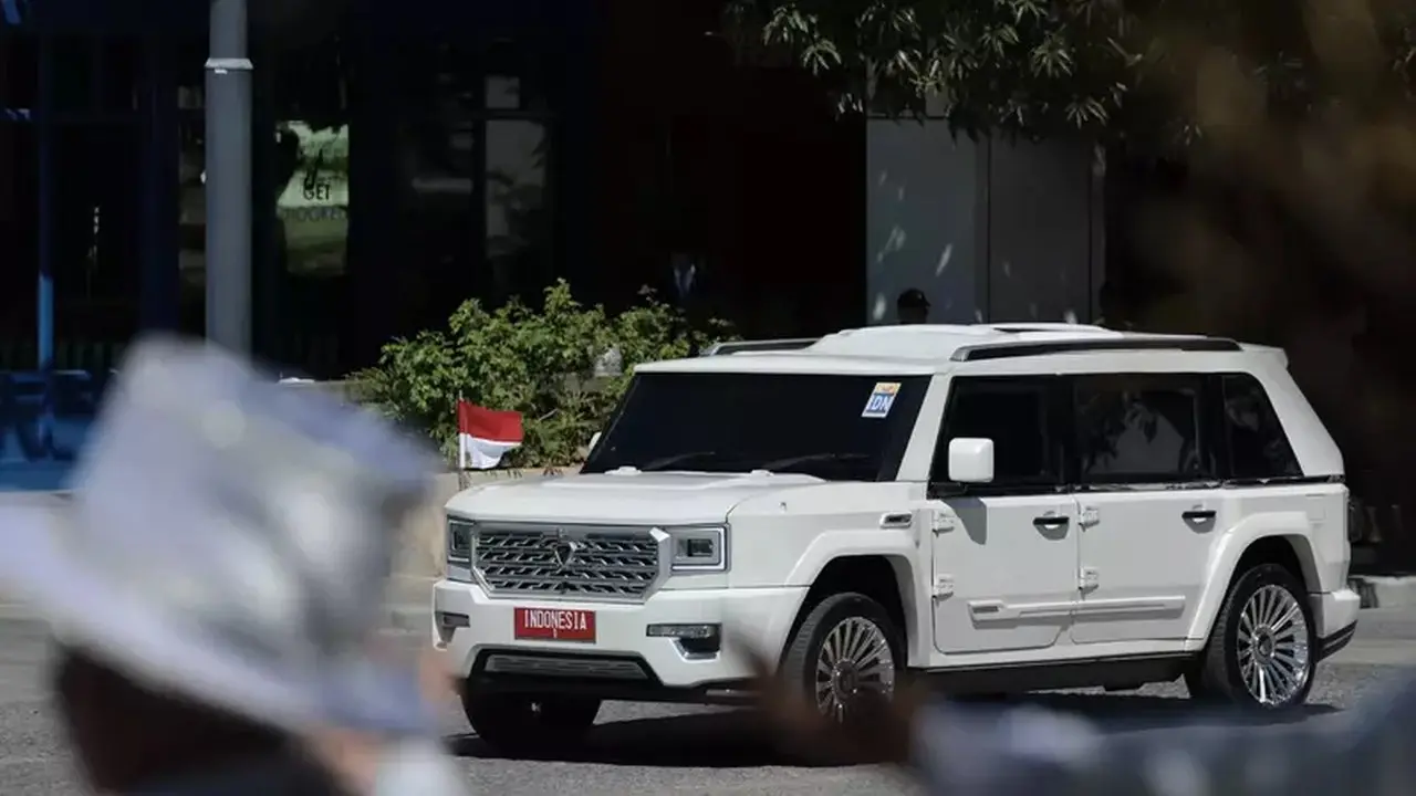 Menteri dan Kepala Lembaga Mulai Gunakan Mobil Dinas Maung Produksi Pindad