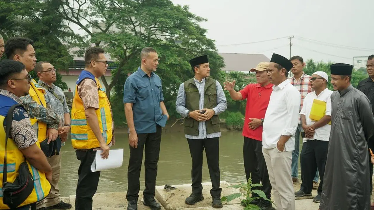 Musa Rajekshah Tinjau Pembangunan Pengendali Banjir Sungai Sei Padang dan Sibarau di Tebing Tinggi