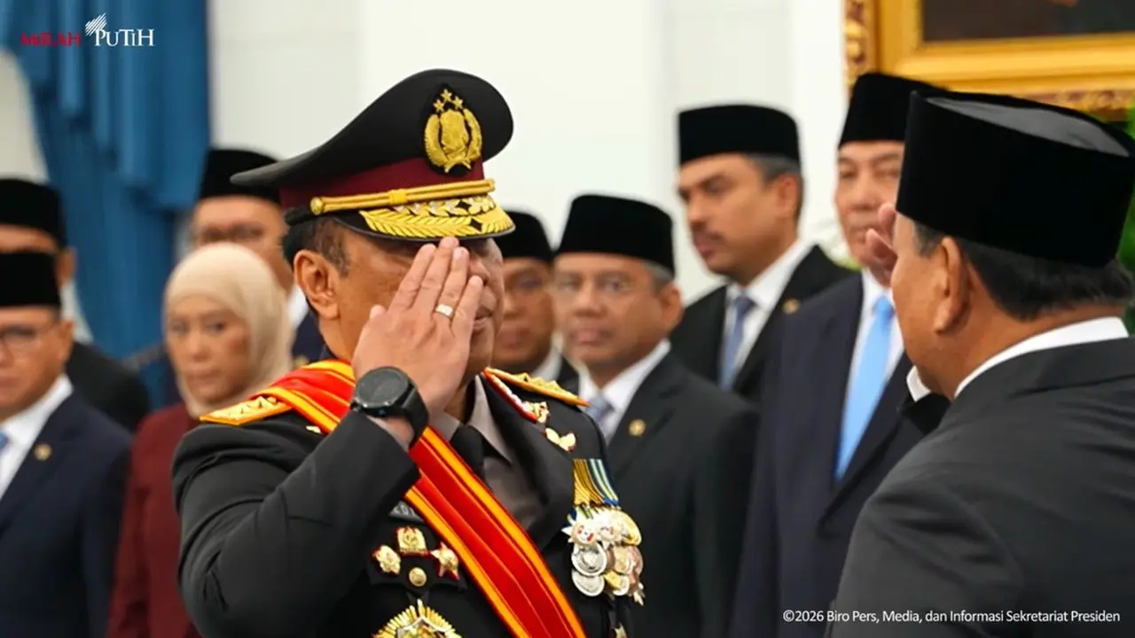 Prabowo Beri Bintang Mahaputera Adipradana kepada Komjen Dedi Prasetyo