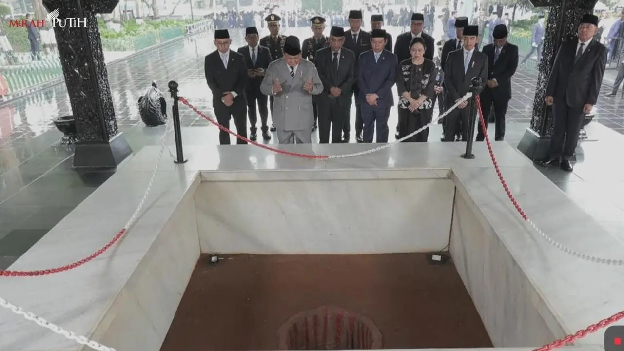 Prabowo, Gibran, dan Puan Berdoa di Monumen Pancasila Sakti Lubang Buaya