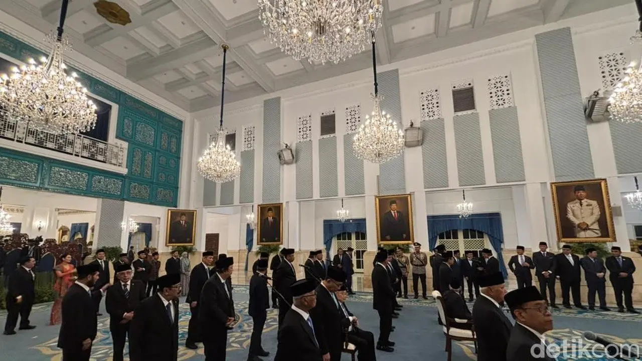 Prabowo Lantik 23 Dewan Pertimbangan Presiden, 5 Eks Menko Masuk Susunan