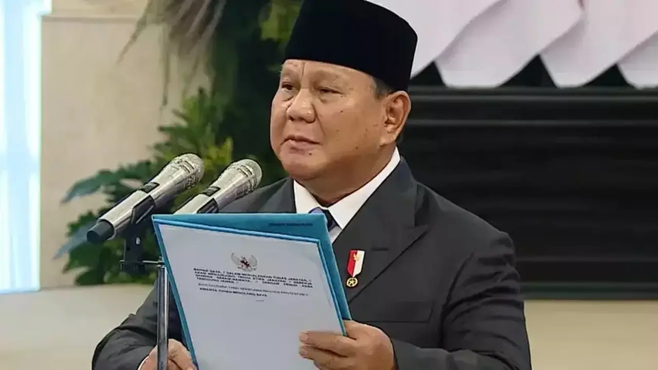 Prabowo Lantik Nurkholisoh dan Luky Alfirman sebagai Wamenkeu Baru