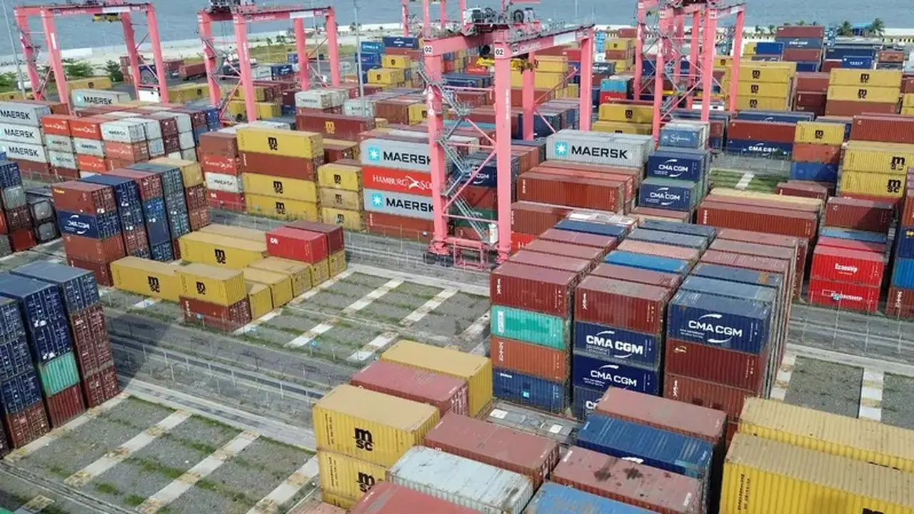 Surplus Dagang Agustus 2026: Sinyal Positif Neraca, Waspada Pelemahan Investasi