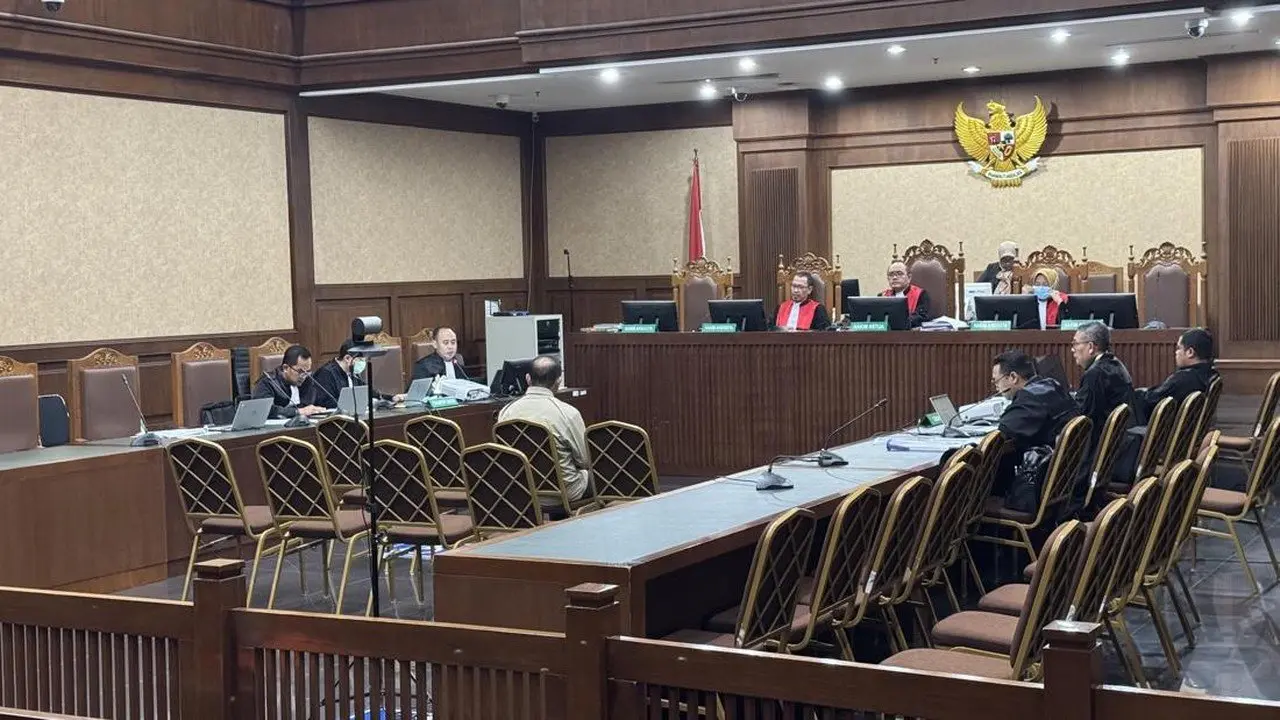 Terdakwa Suap Bea Cukai Menangis di Sidang, Ungkap Penyesalan Mendalam